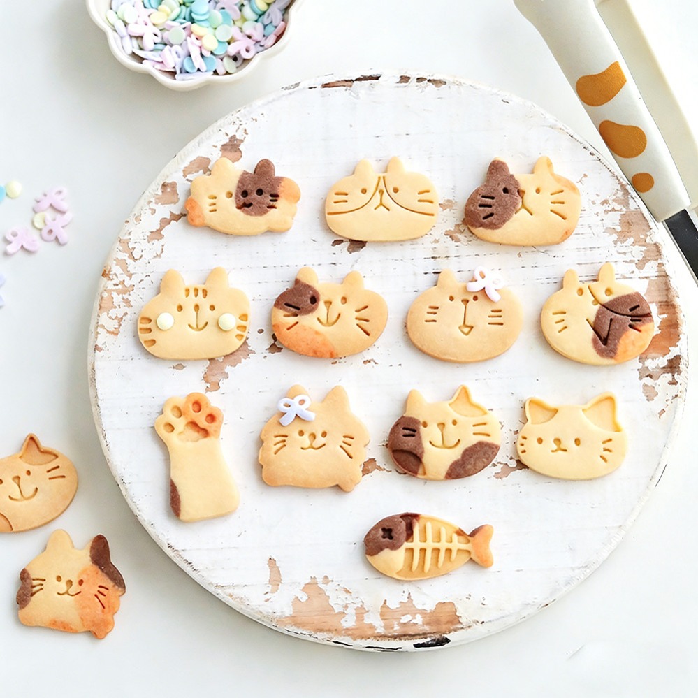 かわいい子猫DIYスタンプクッキーカッター焼き型ベーキングア - Commercial Kitchen Setup のレビューと価格