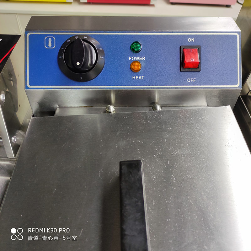 業務用厨房フライヤー、排煙口付き、フライヤーバスケット、カス - Commercial Kitchen Outlets のレビューと価格