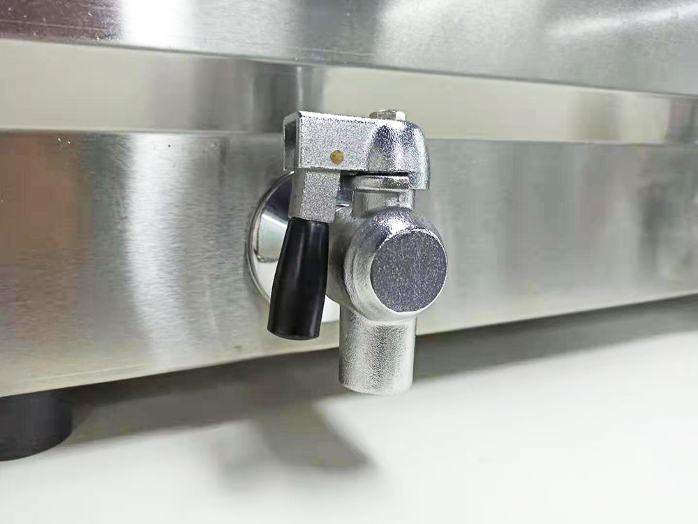業務用厨房フライヤー、排煙口付き、フライヤーバスケット、カス - Commercial Kitchen Outlets のレビューと価格